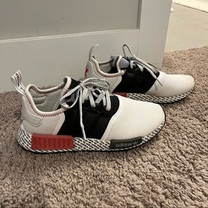 Adidas NMD Men’s Size 8.5/Women’s 10